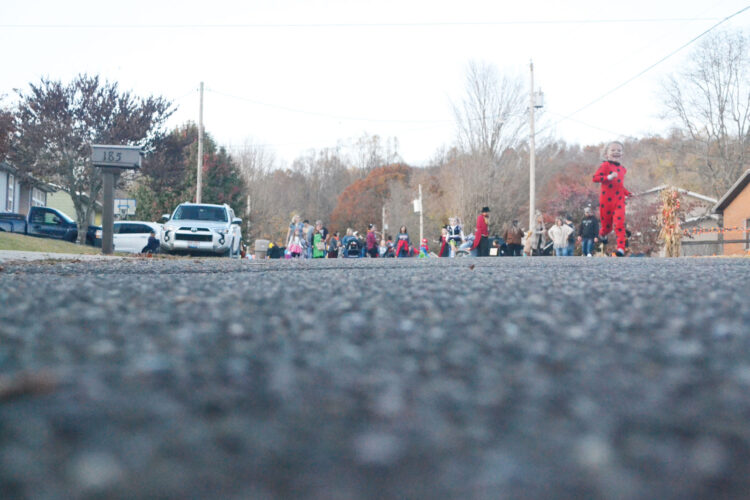 103122NewportTrickorTreat1 News, Sports, Jobs News and Sentinel